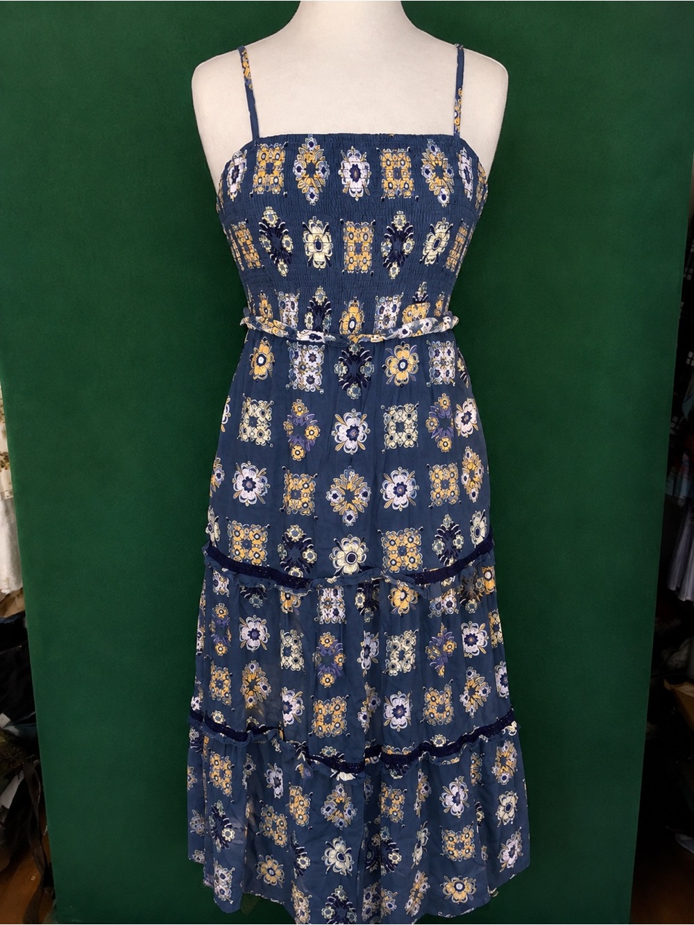 Universal Thread Navy Blue Tile-Print Midi Dress with Yellow Accents